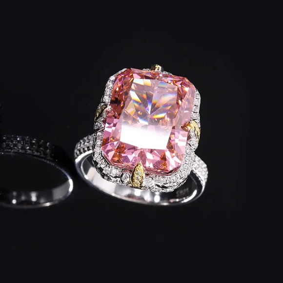 6.84 Sapphire Ring - Picture 3 of 13